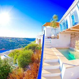 Seafront Bellavista With Heated Pool By Dadovillas Villa